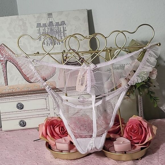 Beautiful (VICTORIA'S SECRET) Lace LavanderShiller Thong Panty NWT 1893 - Picture 2 of 6